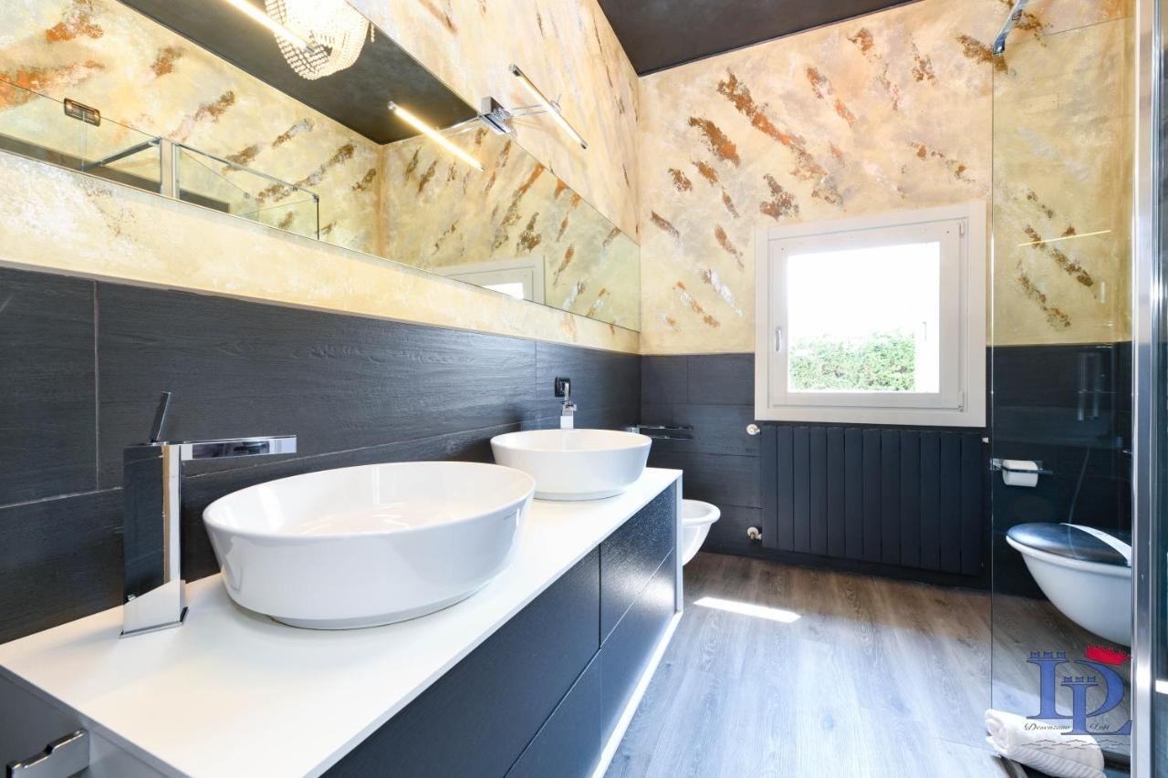 Desenzanoloft Official Partner Marriott Homes & Villas - Villa Meraviglia Desenzano del Garda Kültér fotó